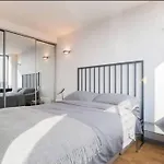Modern 2-Bed Apartment 5 Mins From London Bridge