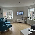 Shoreditch Apartment Free Parking