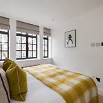 The Fulham Broadway Apartment