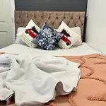Mayfair Family Apartment