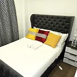 London Sleephouse Partying Is Not Allowed Pls