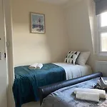 Lovely Private Rooms In Camden, Central London