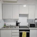 Cozy 1 Bedroom Apartment, 30 Mins To Oxford Street By Tube C