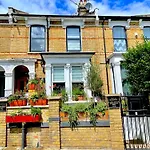 1 Bedroom Flat With Whirlpool Bath
