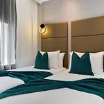 Queens Park Hotel