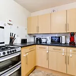 Kensington 3 Bedroom Flat Close2Subway