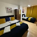 London Stratford 3 Bedrooms House, Separate Reception, Close To Abba, Westfield, Olympic Stadium