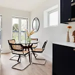 The Wembley Park Gem - Lovely 2Bdr Flat With Balcony