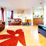 1 Bedroom Stylish Apartment In Zone 2 Close To Center - Whole Apartment
