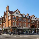 Large Apartment By Liverpool Street Station