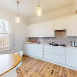 Modern 1Bd Flat In Clapham Old Town