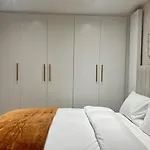 New Flat In Holland Park