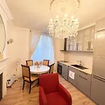 The Hyde Park Suites