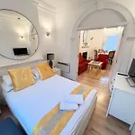 The Hyde Park Suites