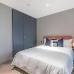Beautiful, Stylish Studio Flat Near The O2