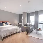 Beautiful, Stylish Studio Flat Near The O2