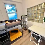 Spacious 2-Bed House 20 Mins From Central London