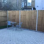 Studio In Wood Green With Private Garden