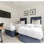 Simply Perfect 2Br 2Bt Apartment