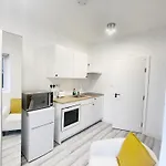 Cosy Studio Apartment 13Min To Central London