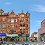 Lovely Kensington Apartments