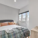Lovely Kensington Apartments