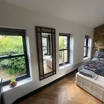 Private Room In Mews House