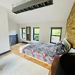 Private Room In Mews House