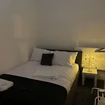 Room 3 • Double Bed In London King\'S Cross