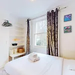 Cozy 1 Bedroom Flat In Walham Green