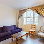 Cozy 1 Bedroom Flat In Walham Green