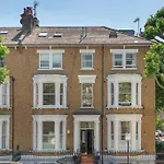 Superb Two Bedroom Flat In Little Venice