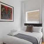 Superb Two Bedroom Flat In Little Venice