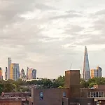 Spacious Room With City Skyline Views Close To London Eye