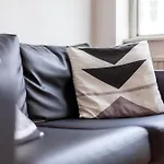 Shiny 1Br Flat In Fitzrovia, 2 Min To Tube