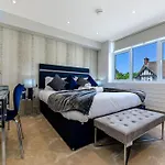 Stylish 2 Bedroom Apartment - Wembley Park