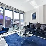 Stylish 2 Bedroom Apartment - Wembley Park