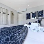 Stylish 2 Bedroom Apartment - Wembley Park