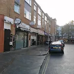 Self Contained 2 Bedroom Flat In Southwark