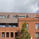 Richardson Deluxe Apartments
