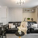 3 Bedroom Flat Near Finsbury Park, Manor House Station