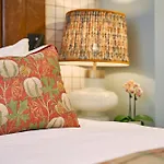 The Tophams Hotel