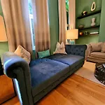 Stunning Hyde Park Home, Ground Floor Maisonette, Duplex, Near Tube Metro Stations