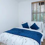 Evergreen Apartments-Flat 4, London