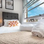 Hammersmith - 2 Bedroom Flat
