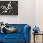 Modern 2 Bedroom Apt 3 Min Walk To Tube Station