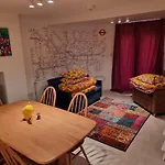 Entire Ground Floor Flat, Free Off-Street Parking And Large Garden