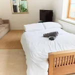 Apartment With Canal View In Broadway Market