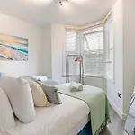 Rose Suite Camden Town 3 Bedroom Sleeps 11
