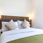 3 Bedroom House In Notting Hill
